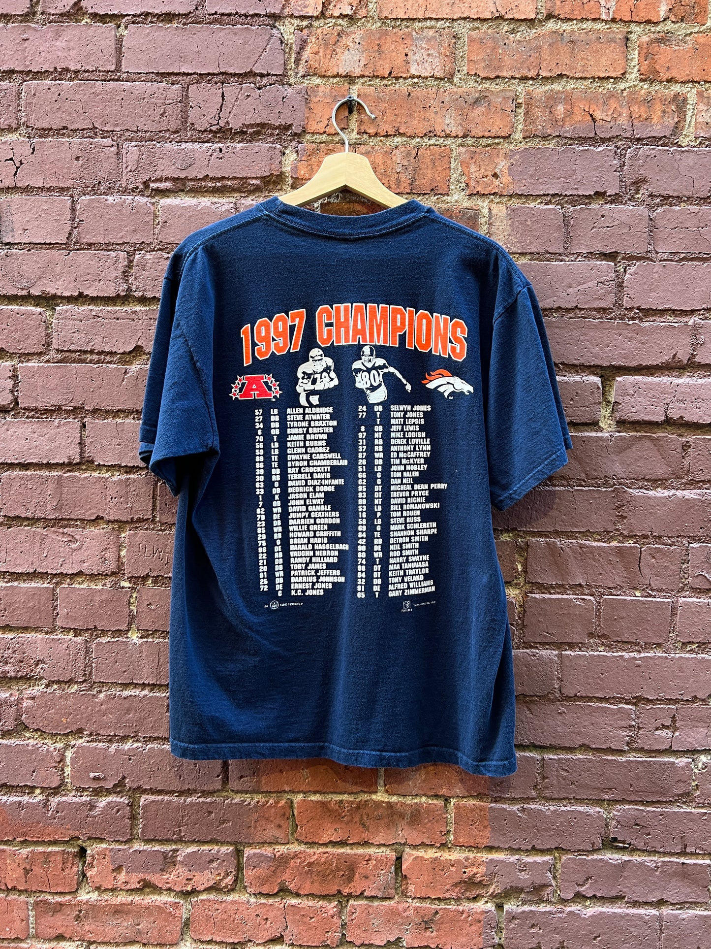 1997 Denver Broncos T-Shirt - Sz XL - NFL Super Bowl 33 champions tee