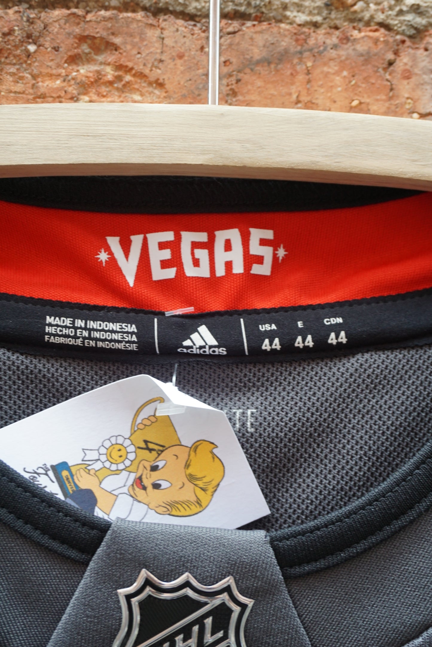 Las Vegas Golden Knights Hockey Jersey - Size Large - 2017 inaugural Season/ Stanley Cup appearance