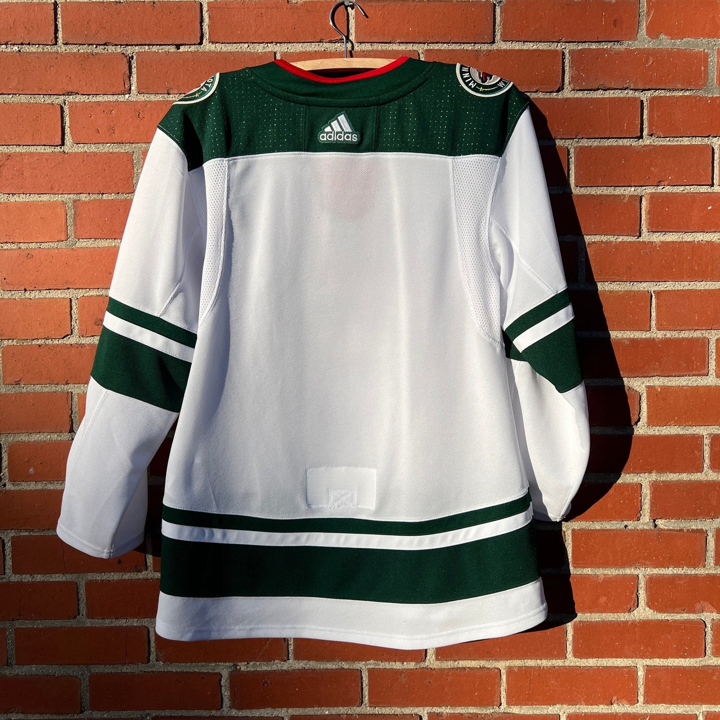 Minnesota Wild NHL Hockey Jersey | Sz Medium | Adidas Brand Fight Strap Top