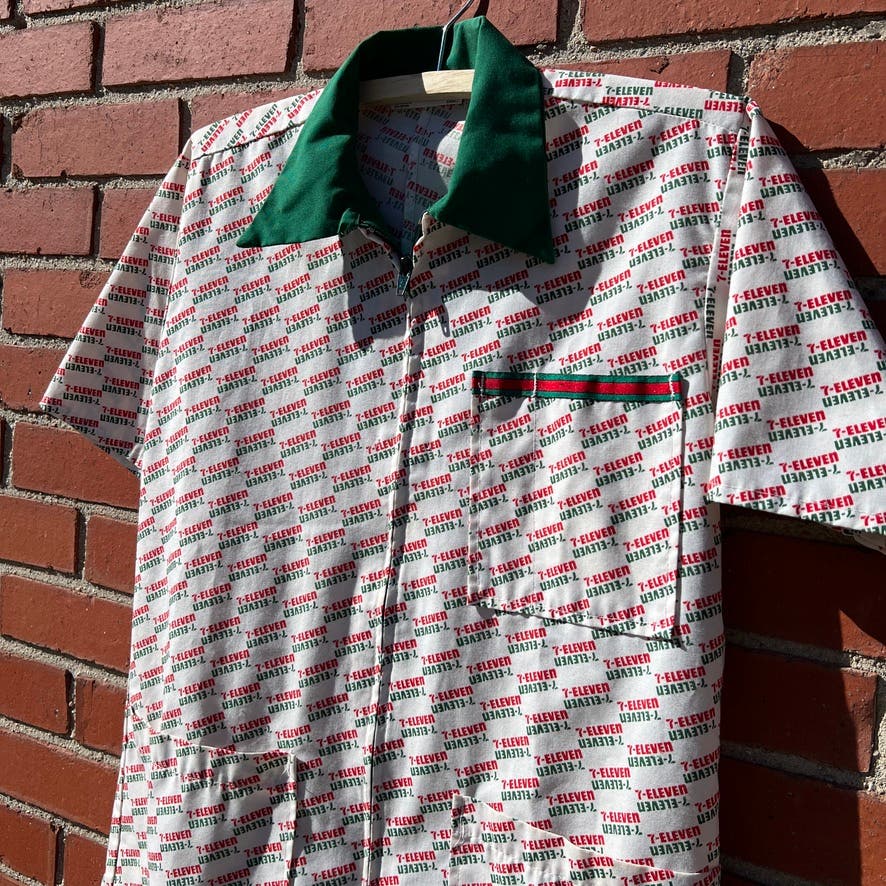 7-Eleven Employee Uniform Zip Up Shirt -Sz Small- Vtg 80s Gucci Style AOP