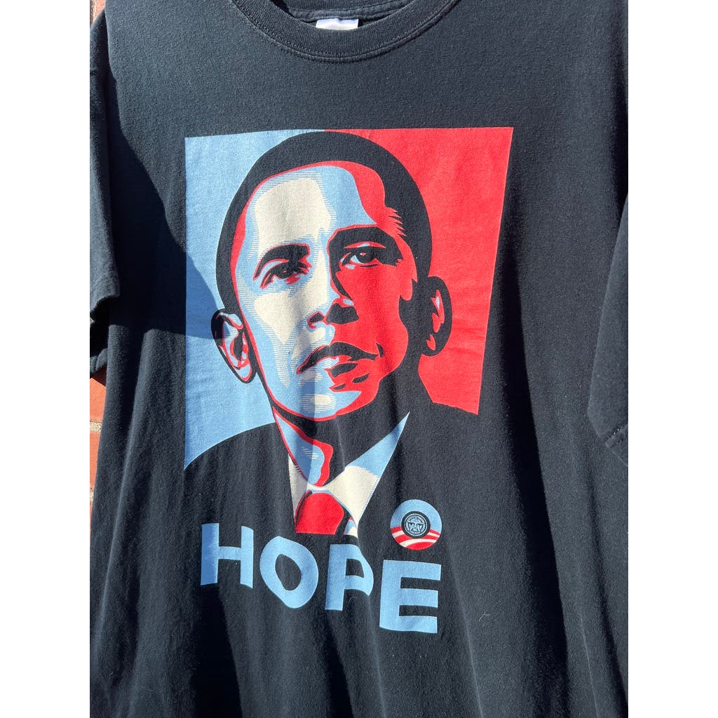 Barack Obama "HOPE" T-shirt - Sz Large - 44th President Re-Election Tee