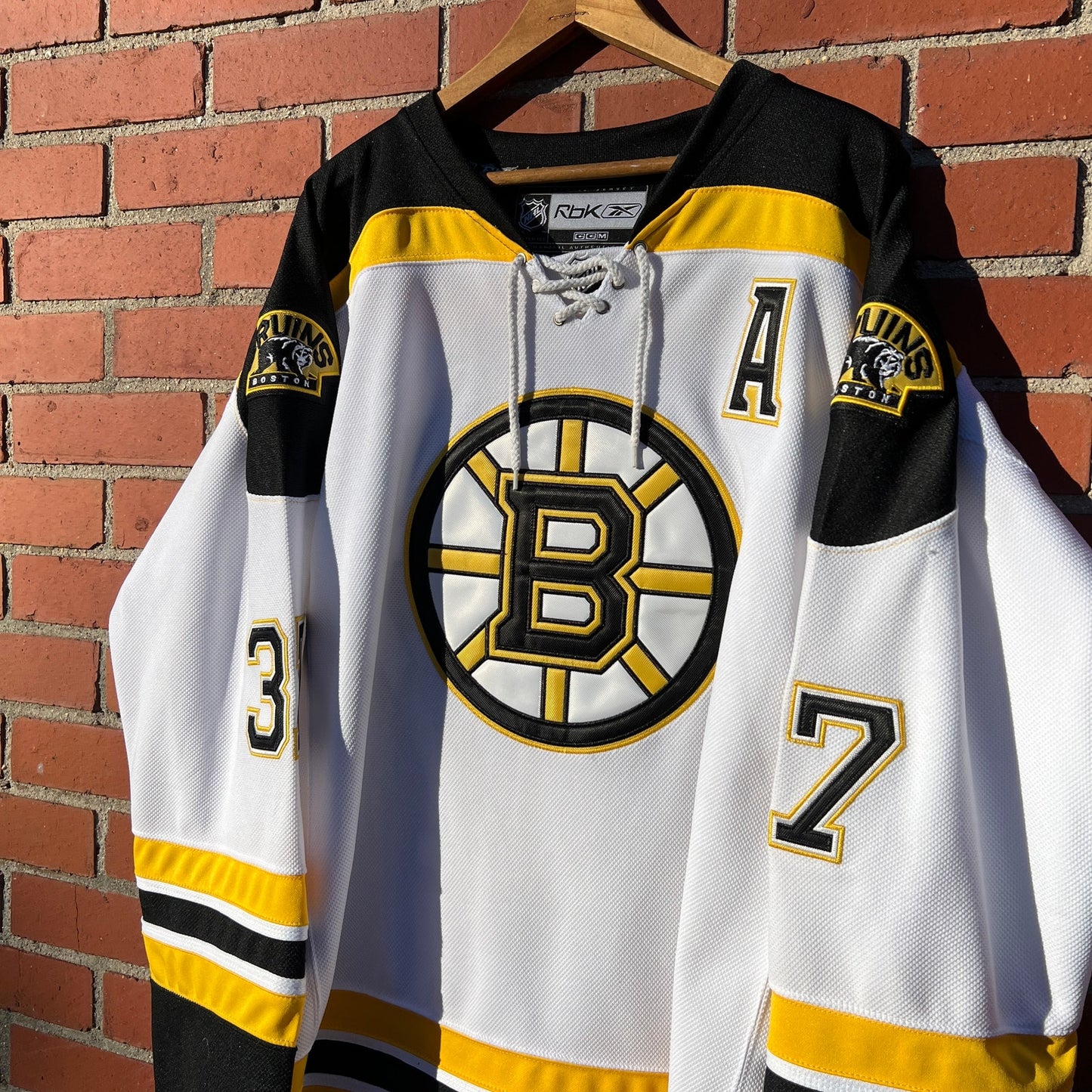 Boston Bruins #37 Patrice Bergeron Hockey Jersey | Sz XXL | NHL Reebok Brand